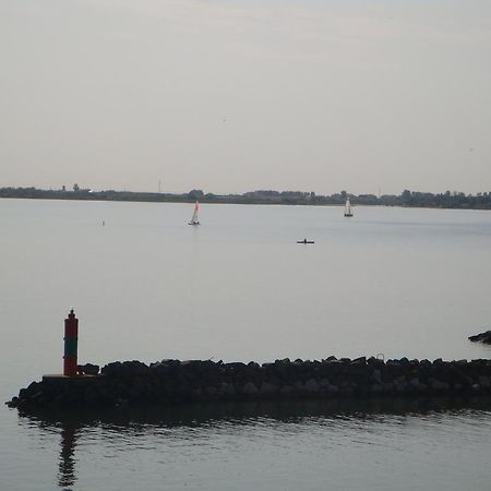 Port Rive Gauche Iona Leilighet Marseillan  Eksteriør bilde