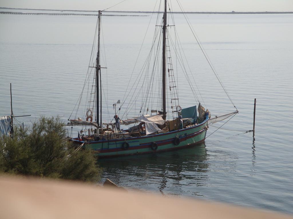Port Rive Gauche Iona Leilighet Marseillan  Eksteriør bilde
